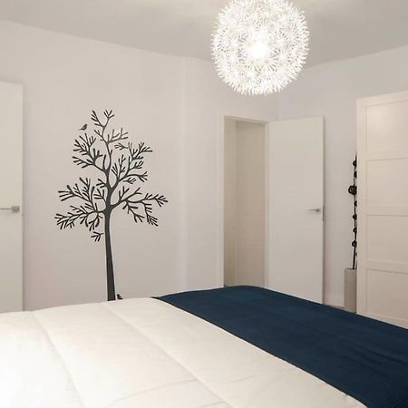 Moderno Apartamento En Plaza Merced Malaga Luaran gambar