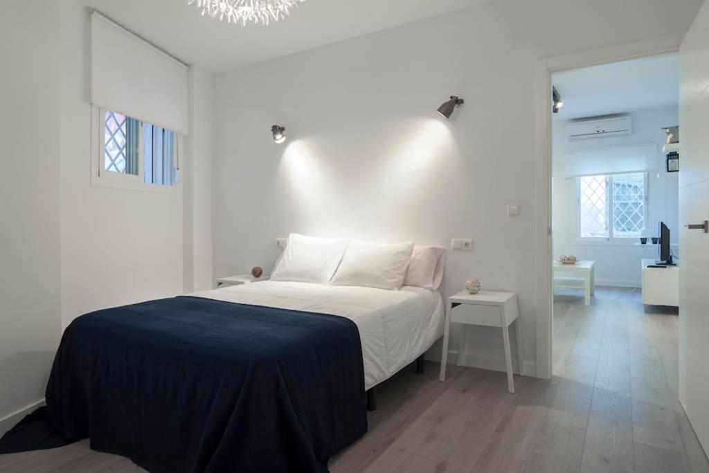 Moderno Apartamento En Plaza Merced Malaga Luaran gambar