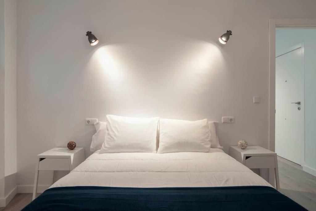 Moderno Apartamento En Plaza Merced Malaga Luaran gambar